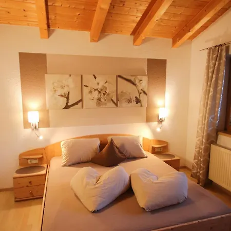 Piz Mundin By Interhome דירה שפיס