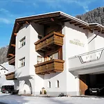 Lägenhet Piz Mundin By Interhome Spiss