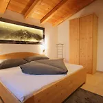 Lägenhet Piz Mundin By Interhome *
