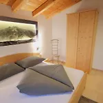 Lägenhet Piz Mundin By Interhome *